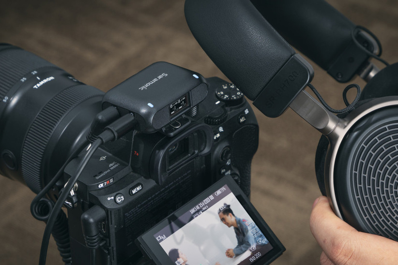 Saramonic Blink 500 B2+ 2-Person Wireless Clip-On Microphone System - Image 3