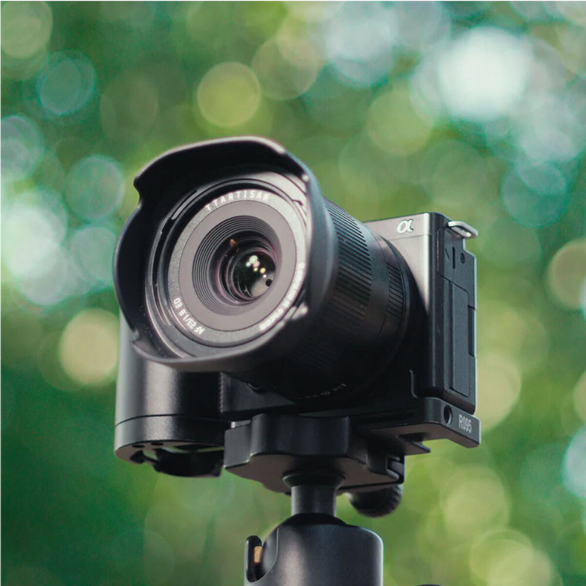 TTArtisan AF 23mm f/1.8 Lens for Fuji X / APS-C / Black - Image 3