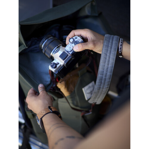 OM SYSTEM OM-5 Mirrorless Camera (Black) - Image 7