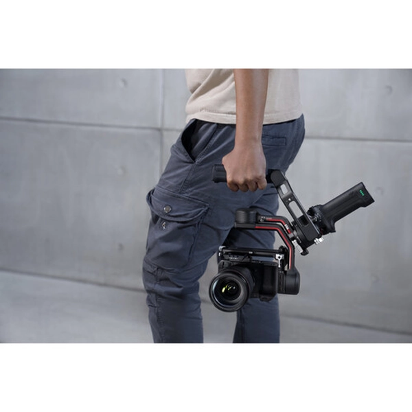 DJI RS3 Pro Combo Gimbal Stabilizer - Image 8