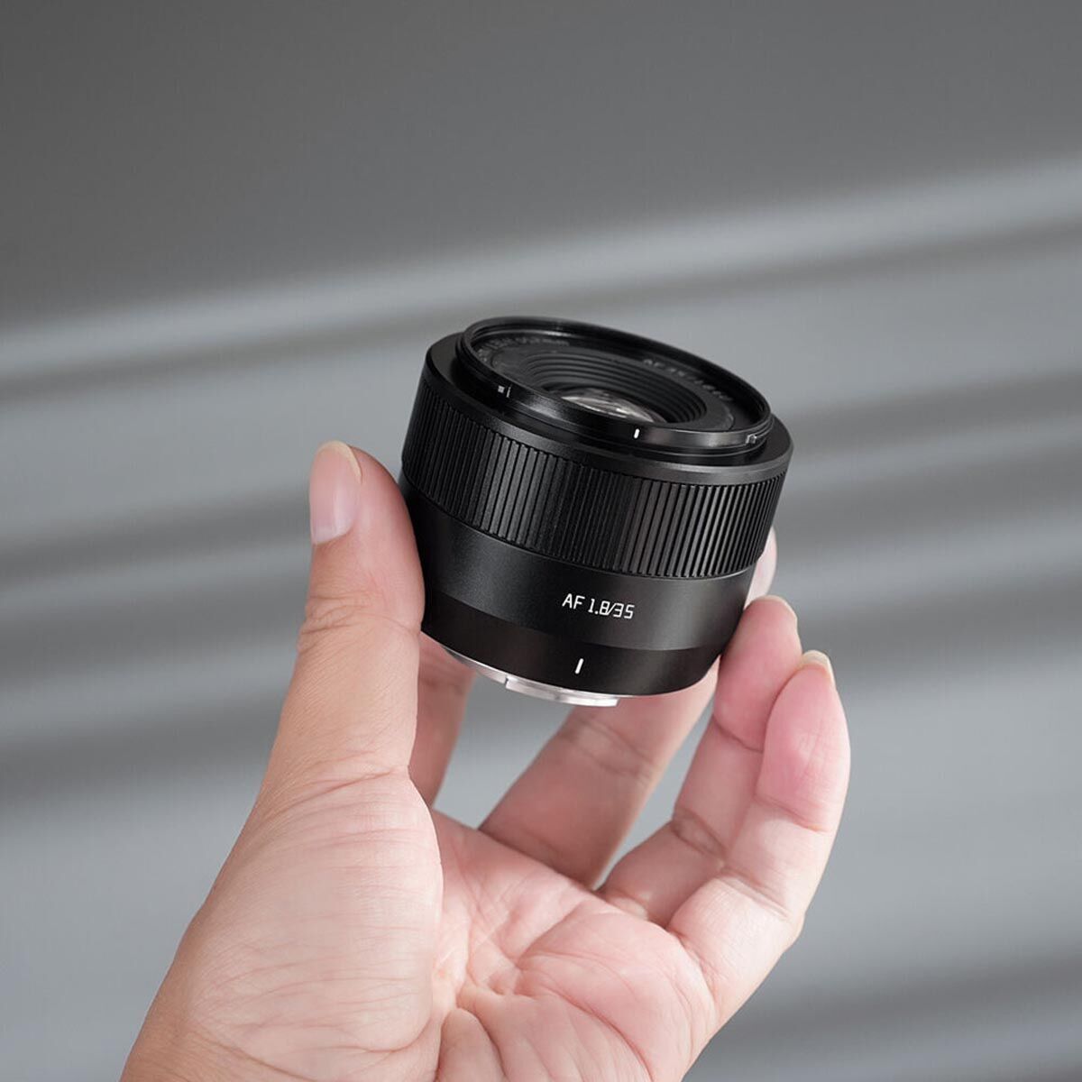 TTArtisan AF 35mm f/1.8 II Lens for Fuji X / APS-C / Black - Image 2