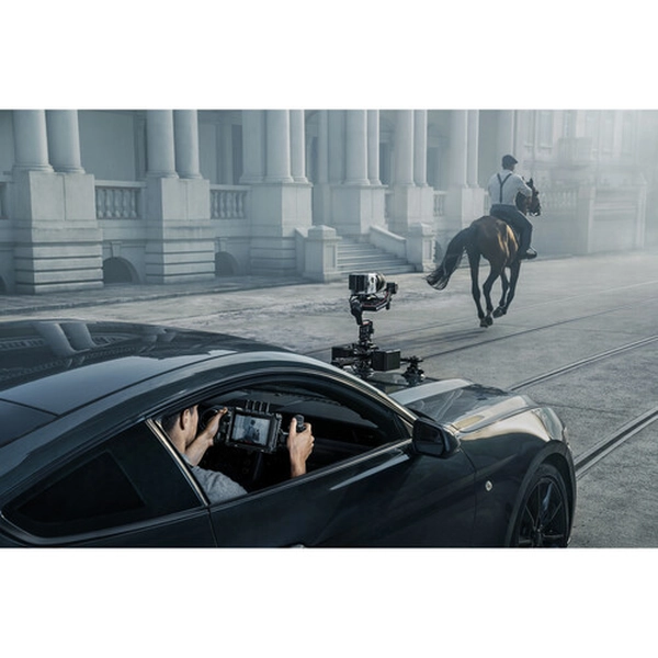 DJI RS3 Pro Combo Gimbal Stabilizer - Image 15