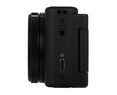 YASHICA City 300 Digital Camera with Quick Flashlight Black - Image 5