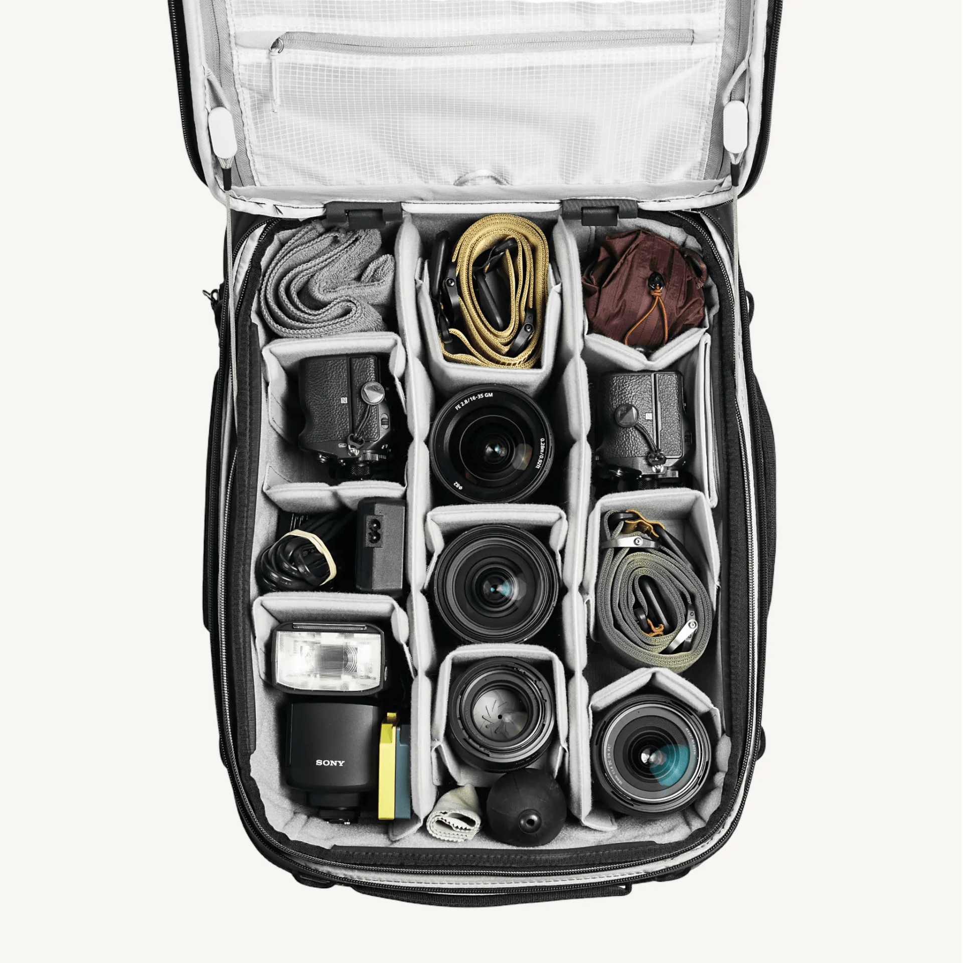 Peak Design Travel Roller Pro Carry-On | Premium Camera Luggage - Image 5