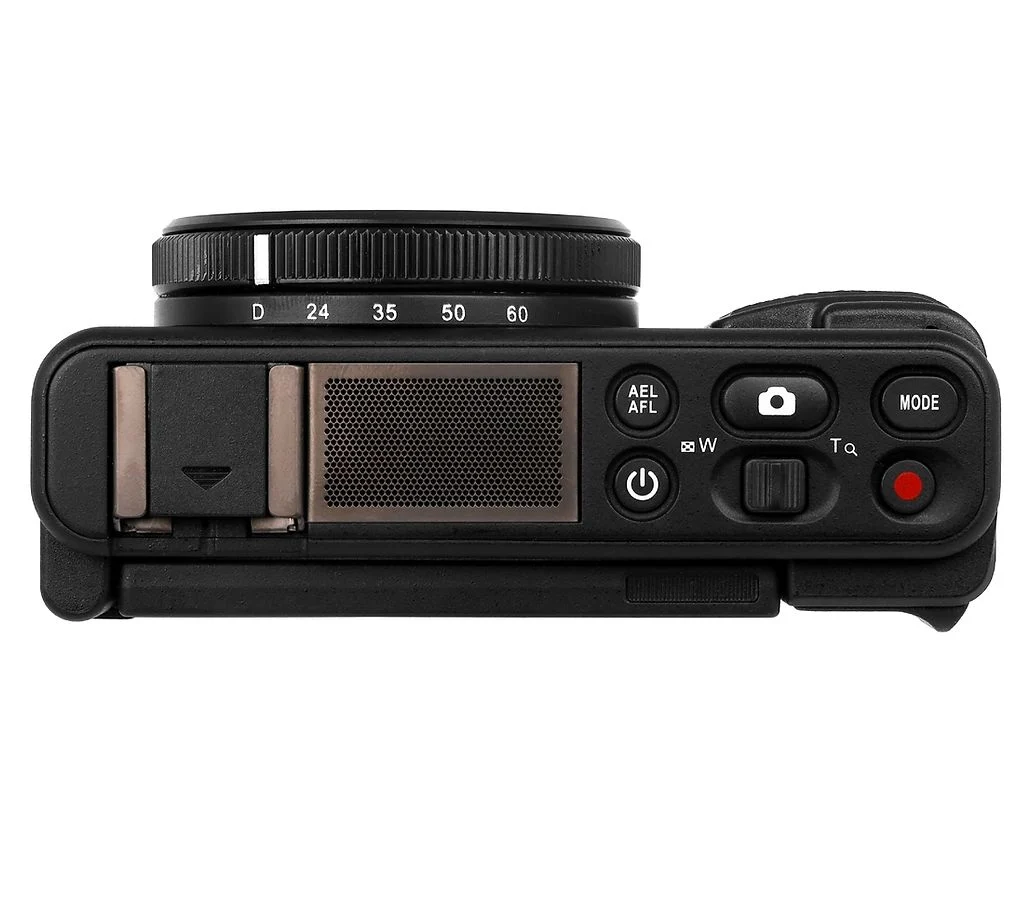 YASHICA City 300 Digital Camera with Quick Flashlight Black - Image 2